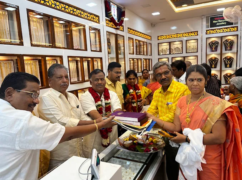 Gold jewellery craftsmanship